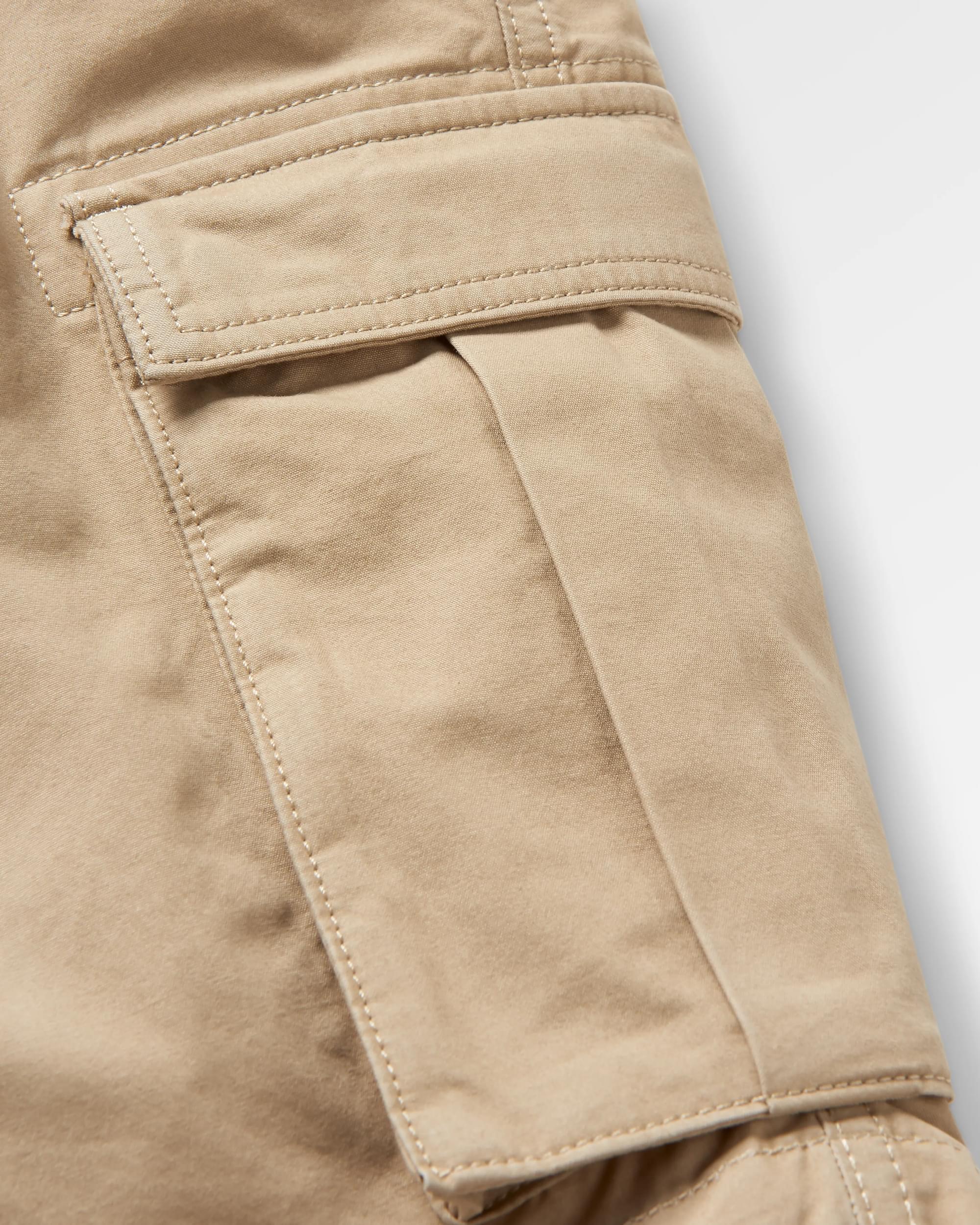 Adventurer Cargo Cotton Short - Chinchilla Brown - Flatlay