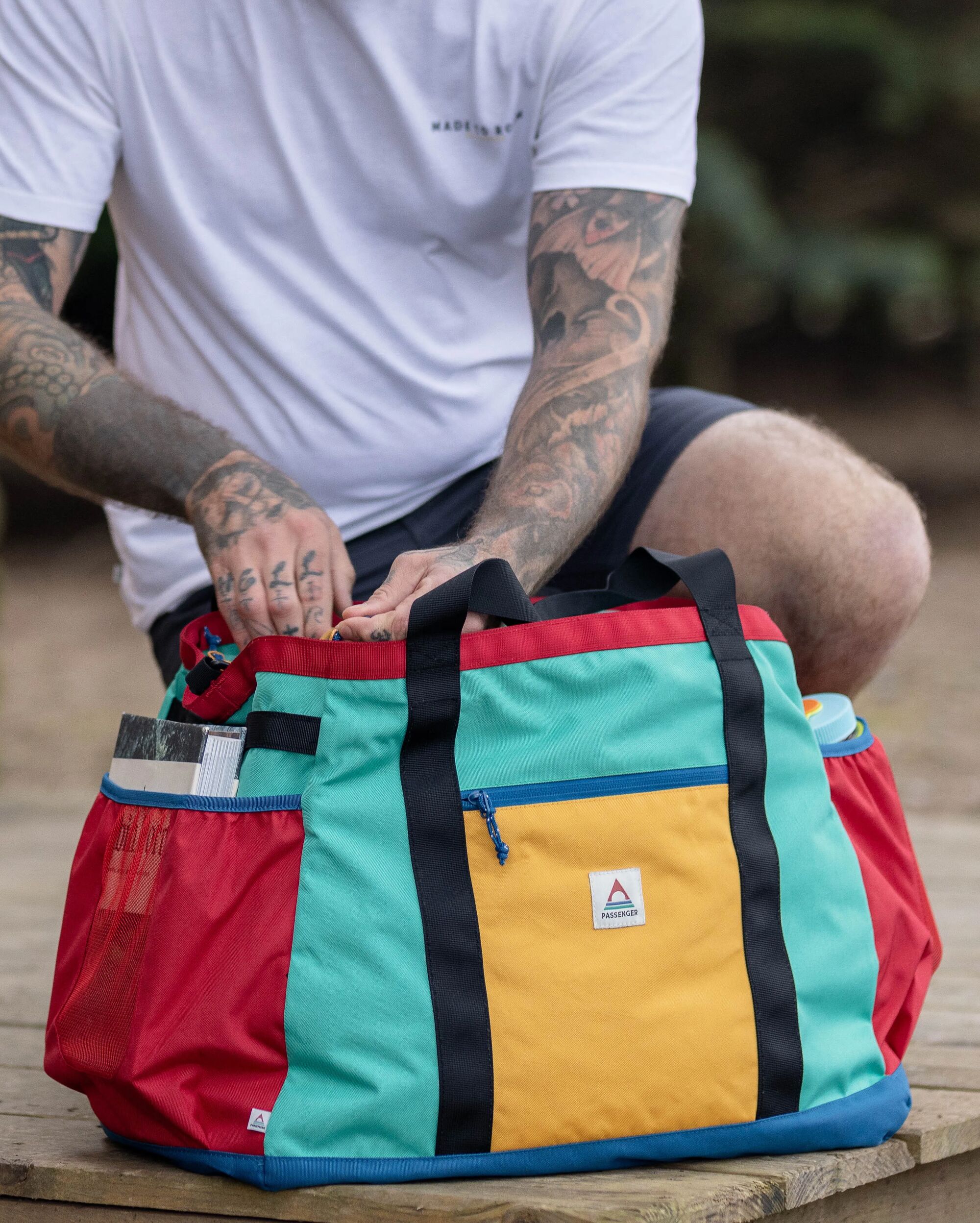 Sojourn Gear Tote 48L - Multi Primary - Lifestyle - Male