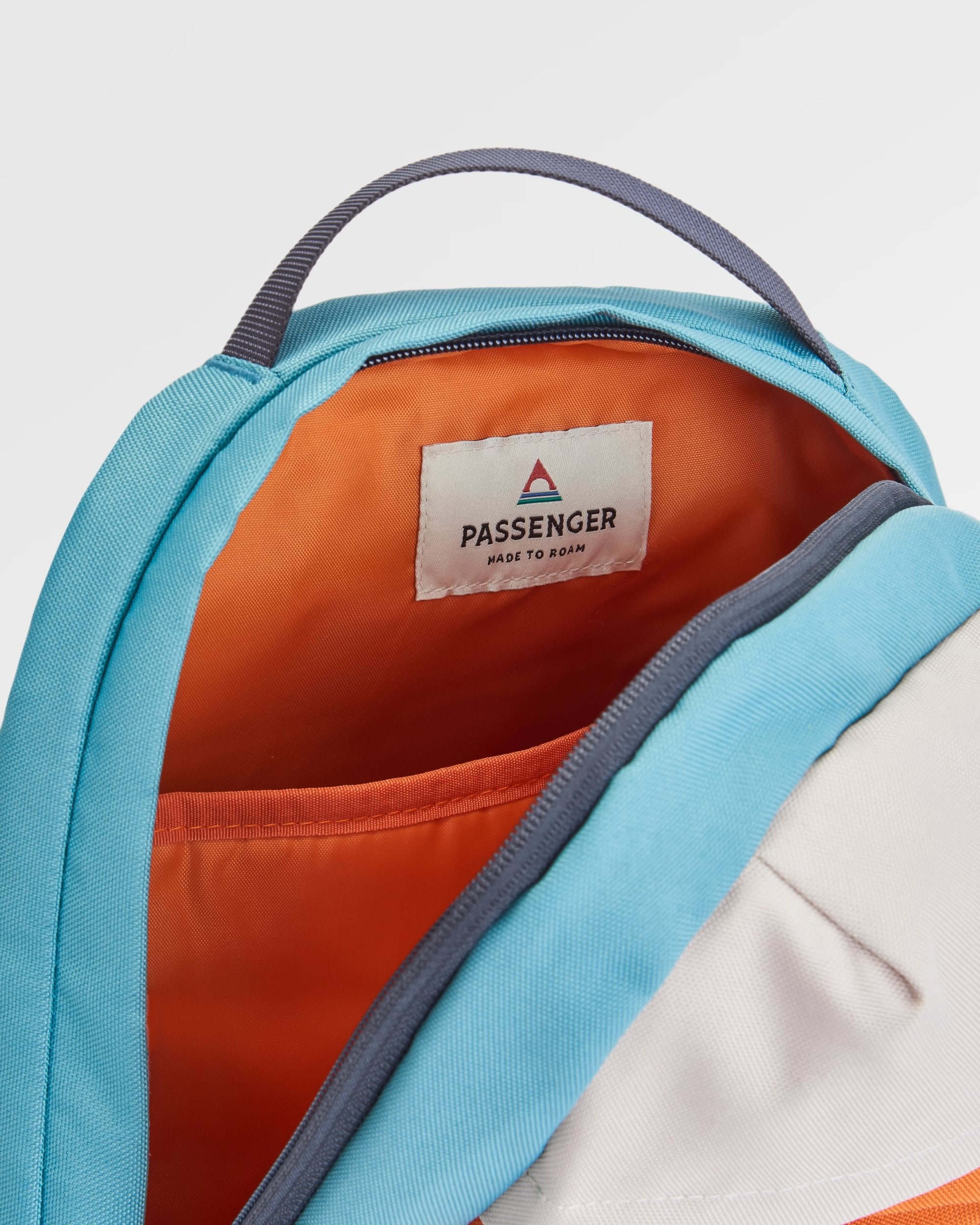 Boondocker Recycled Sling 8L - Arctic/Retro Orange - Flatlay