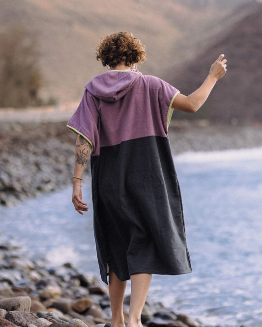 Tulum Recycled Towel Poncho - Grape / Charcoal