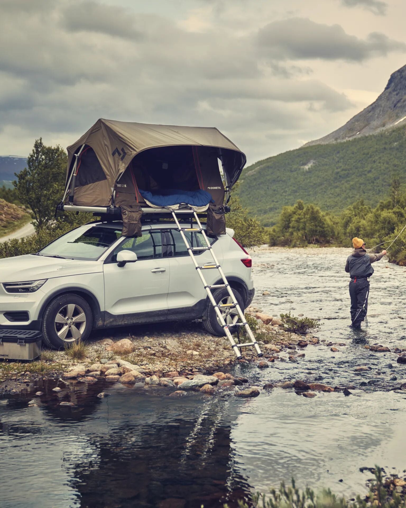 Dometic TRT 120 E - Forest Green - Lifestyle