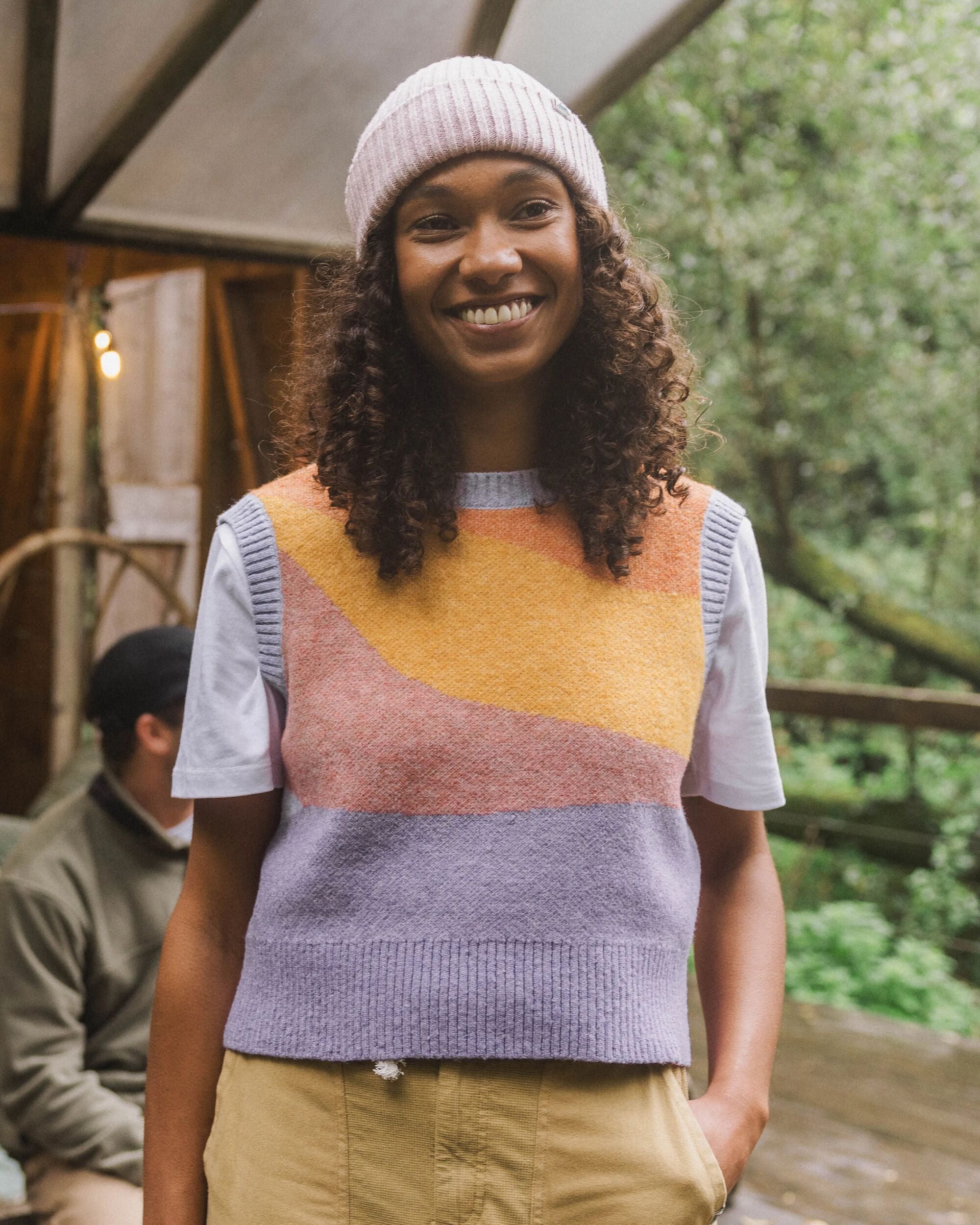 Scenic Knitted Vest Scenic Sunrise Orange – Passenger