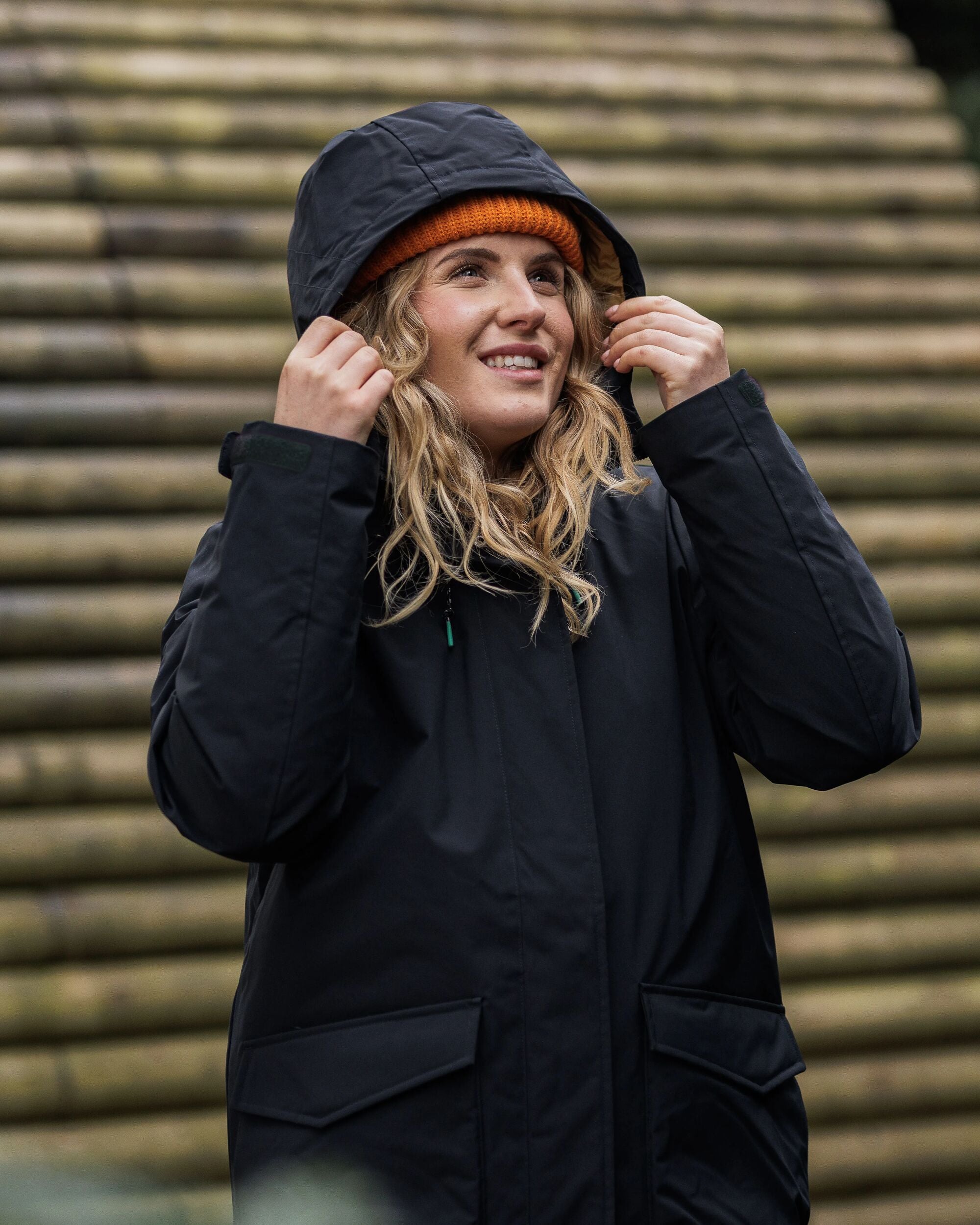 Alaska Recycled Insulated Parka - Black - Lifestyle