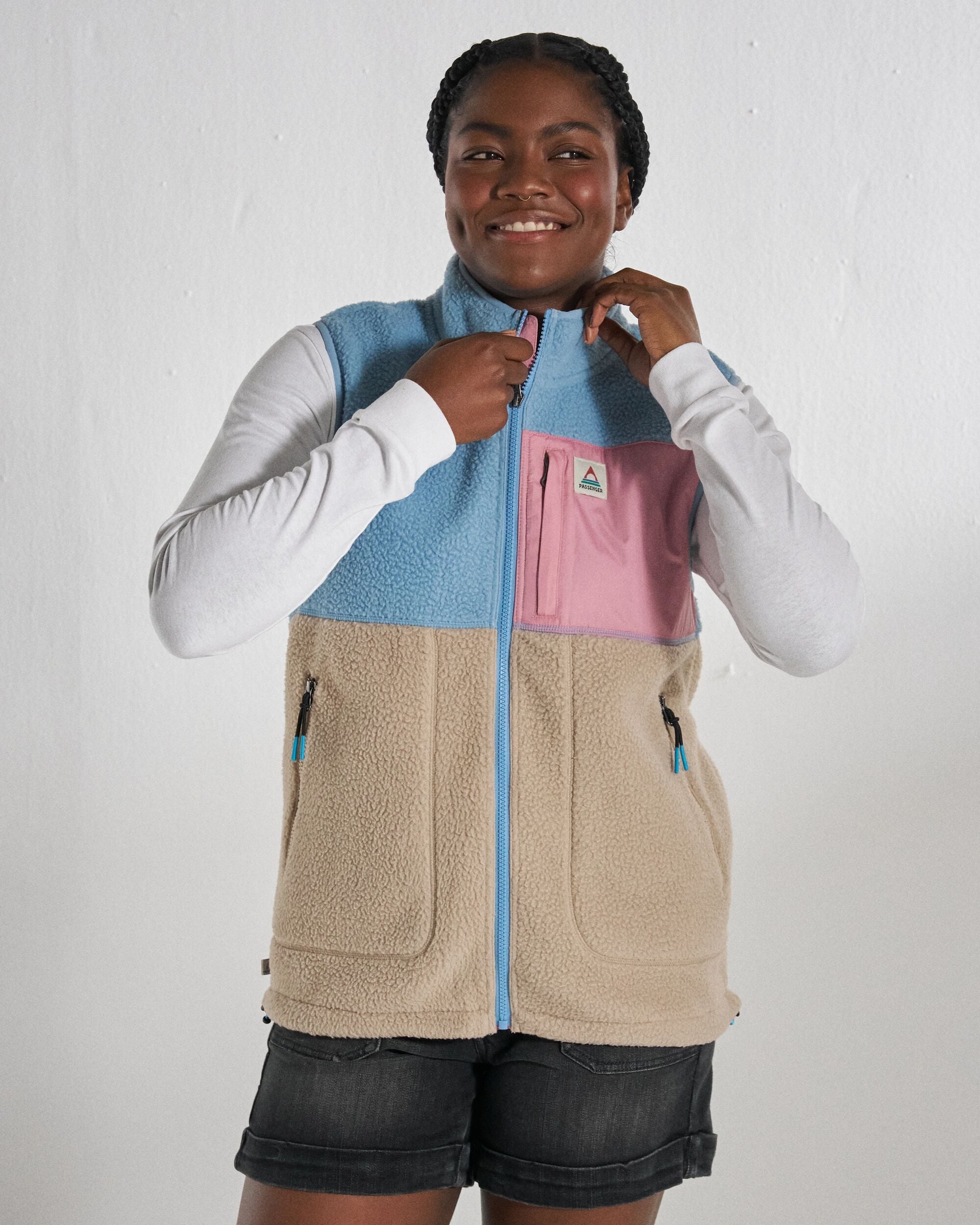 Fairbanks Sherpa Gilet - Faded Denim/Simply Taupe - Studio Model