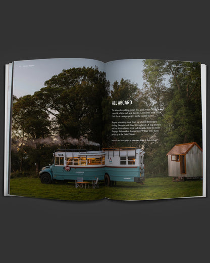 Advanture Magazine Issue 13 - Flatlay