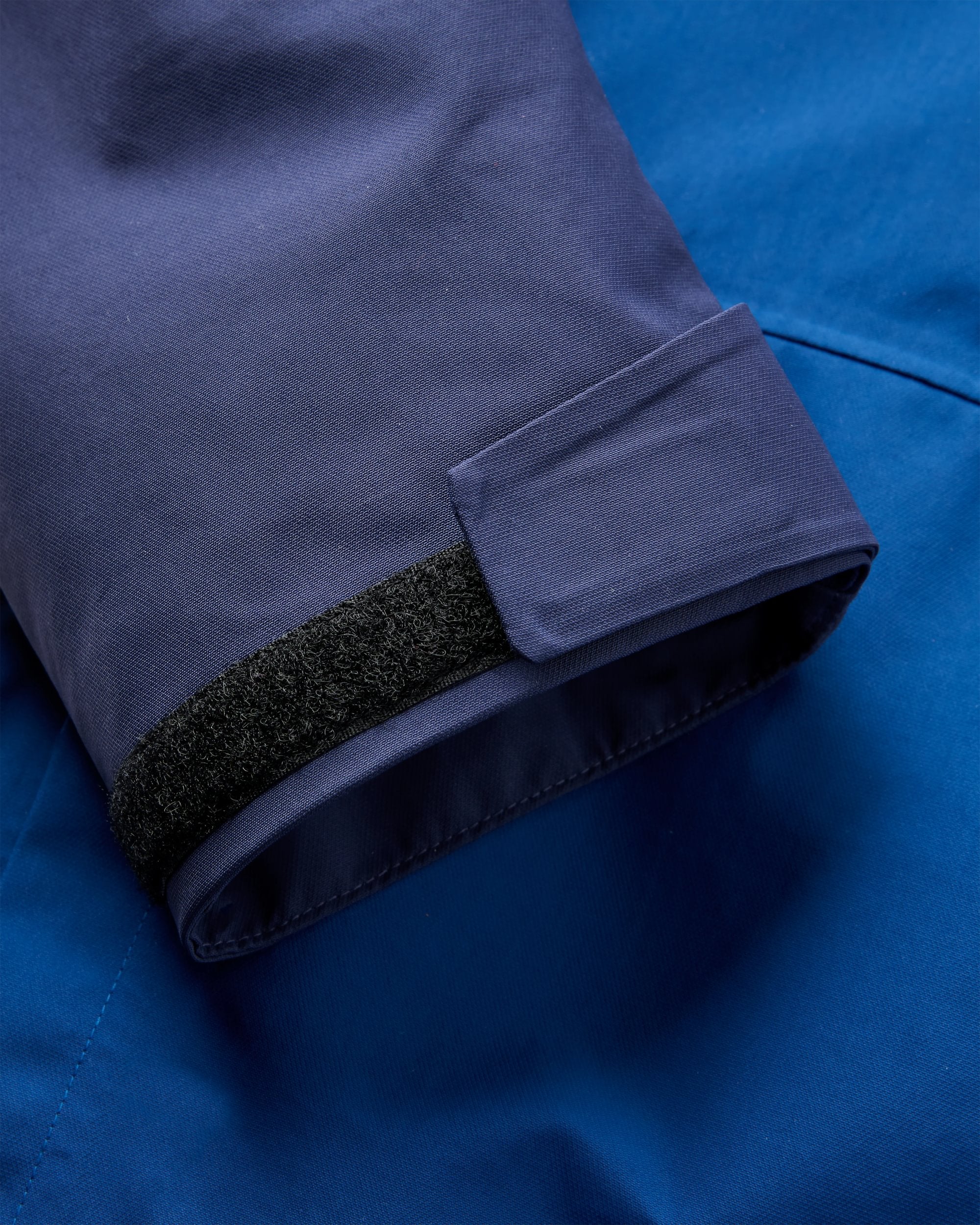 Overland Waterproof Jacket - Rich Navy/Navy Blue - Flatlay