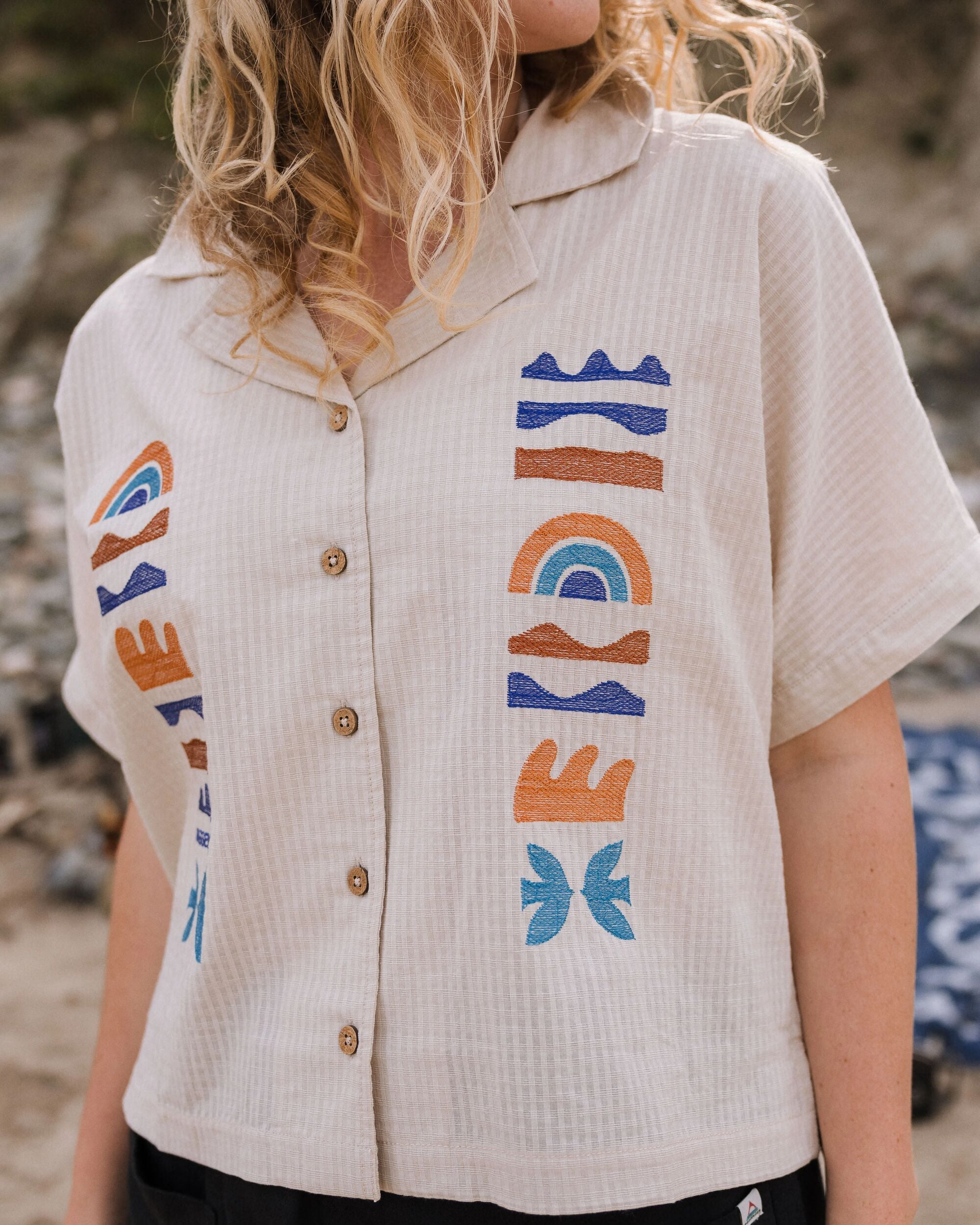 Arden Organic Cotton Short Sleeve Shirt - Vintage White - Lifestyle