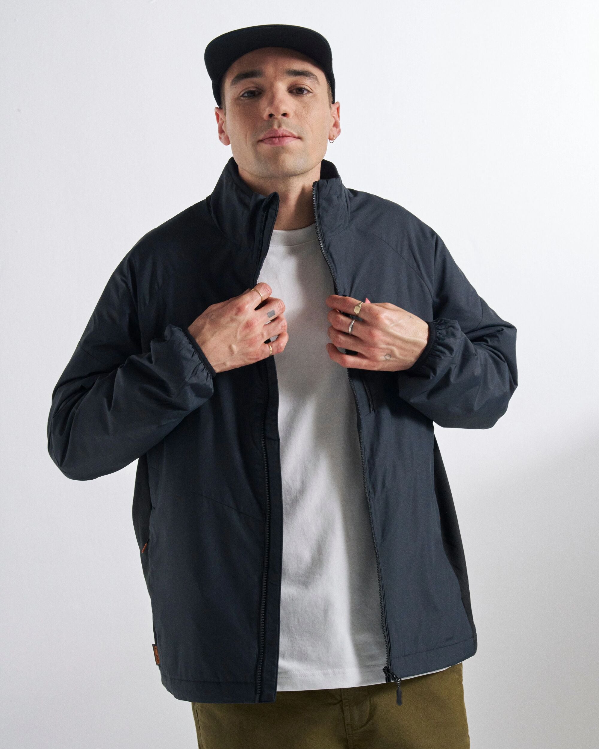 Daybreak Lightweight Thermore® Hoodless Jacket Black – Passenger