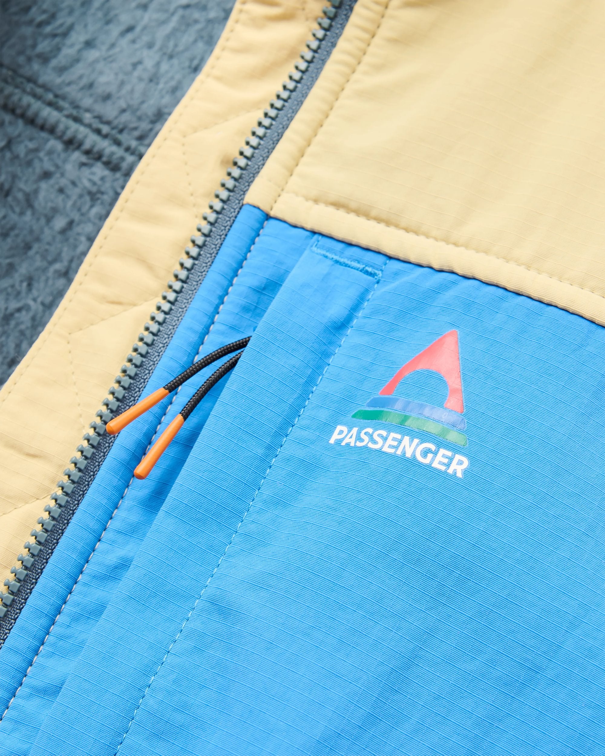 Venturescape Women's Fleece Vest Desert/Storm Grey – Passenger