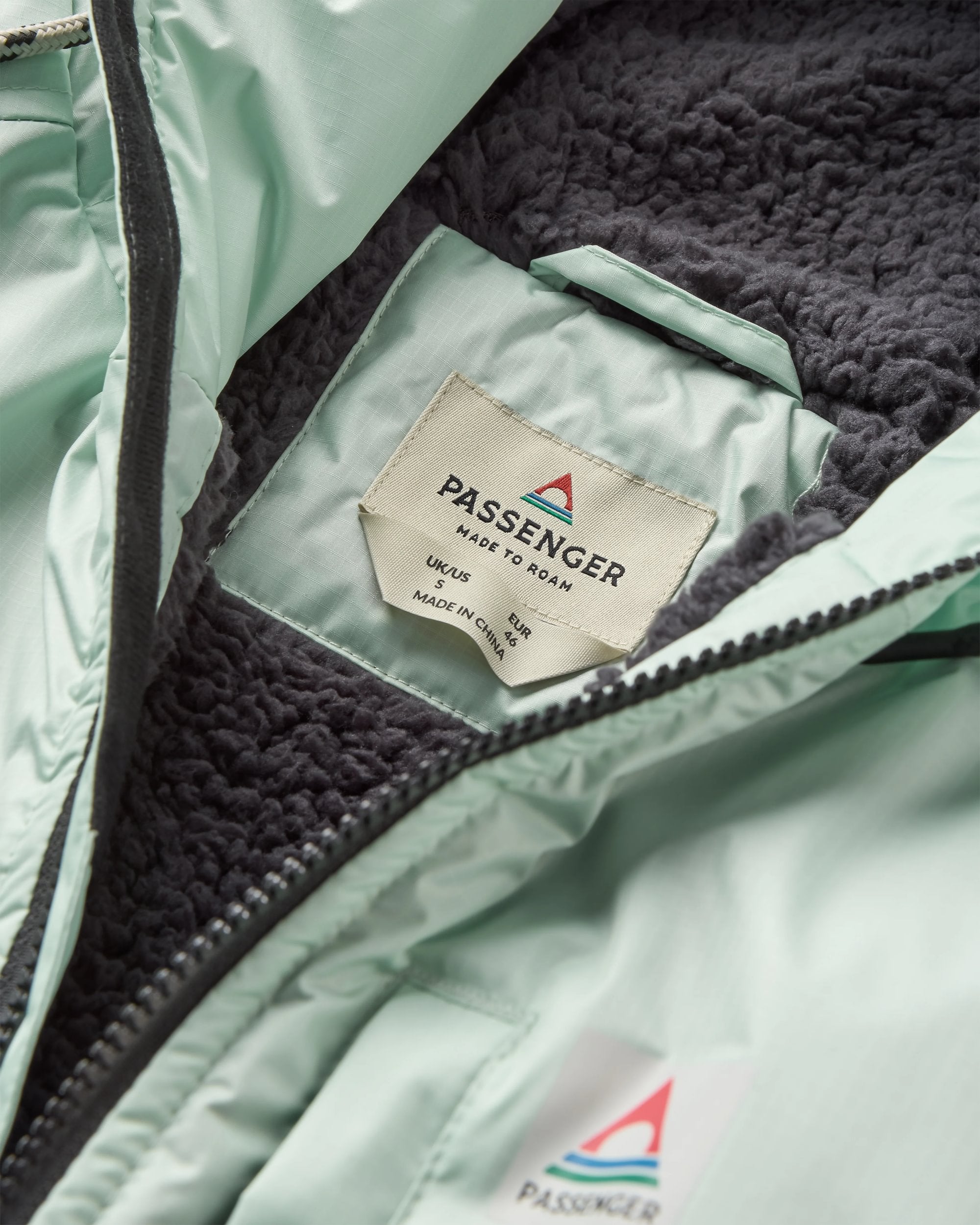 Waves Recycled Sherpa Lined Changing Robe - Spearmint/Deep Ocean - Flatlay