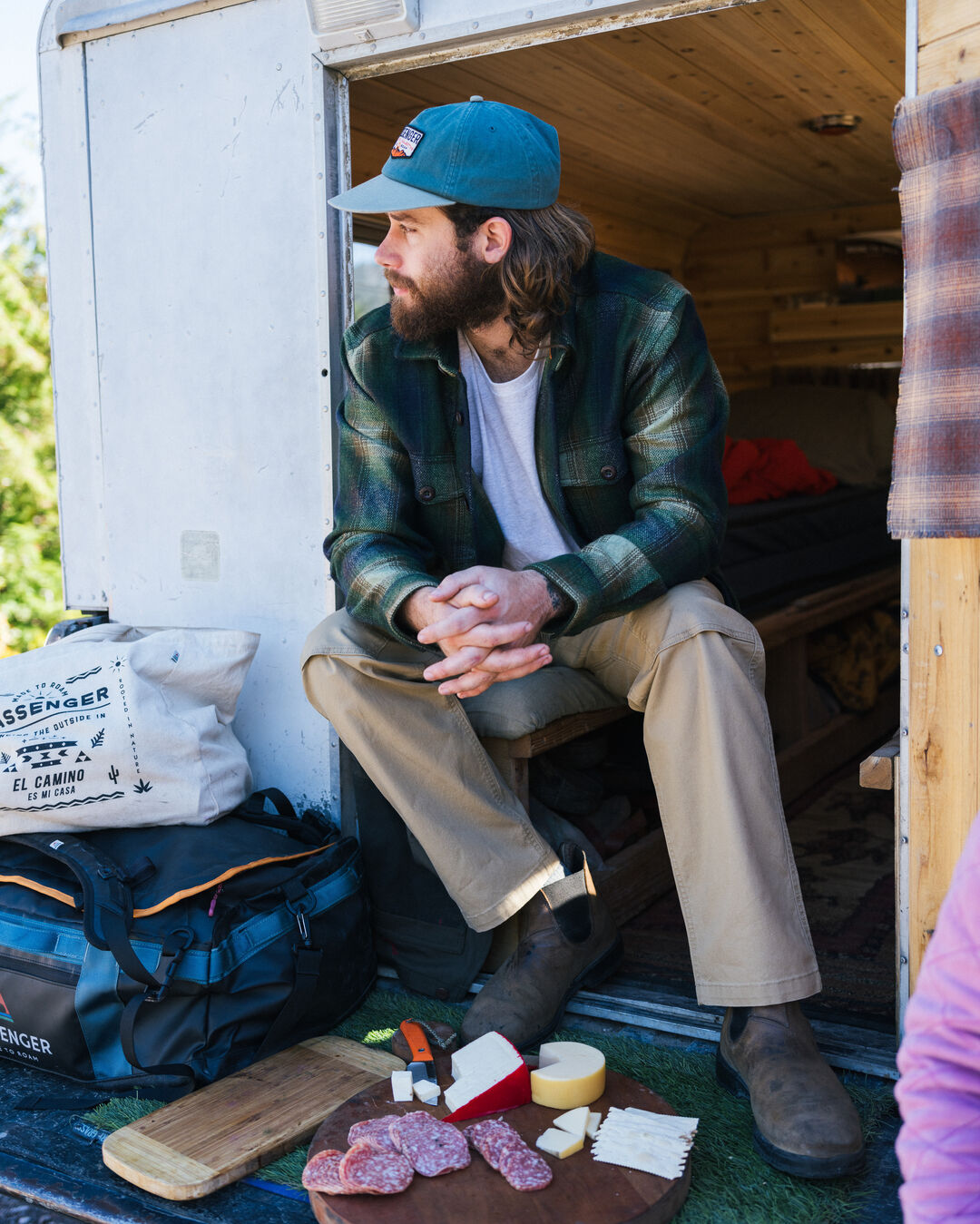 Barren Overshirt - Khaki - Lifestyle