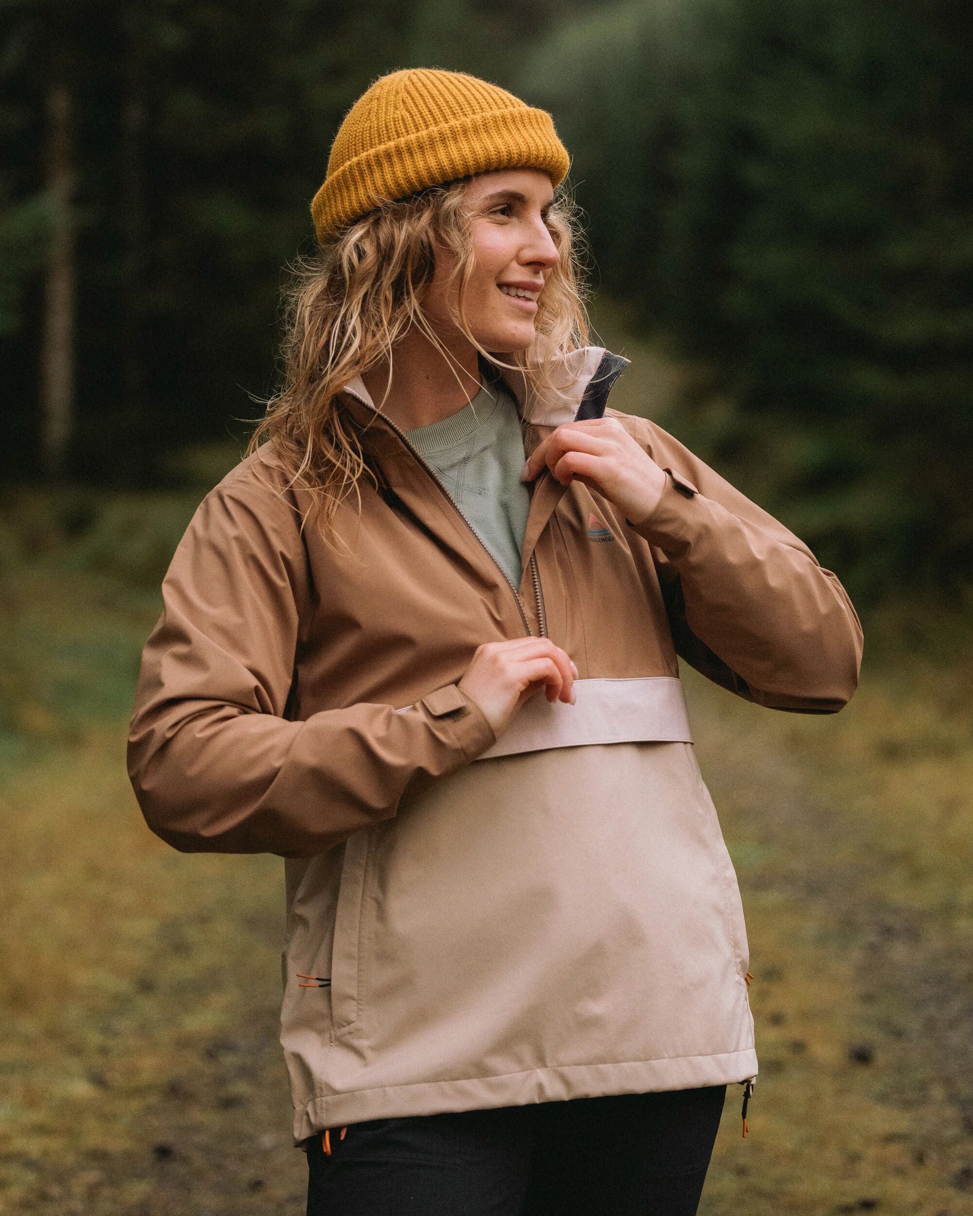 Skyline Waterproof Anorak Caramel/Stone – Passenger