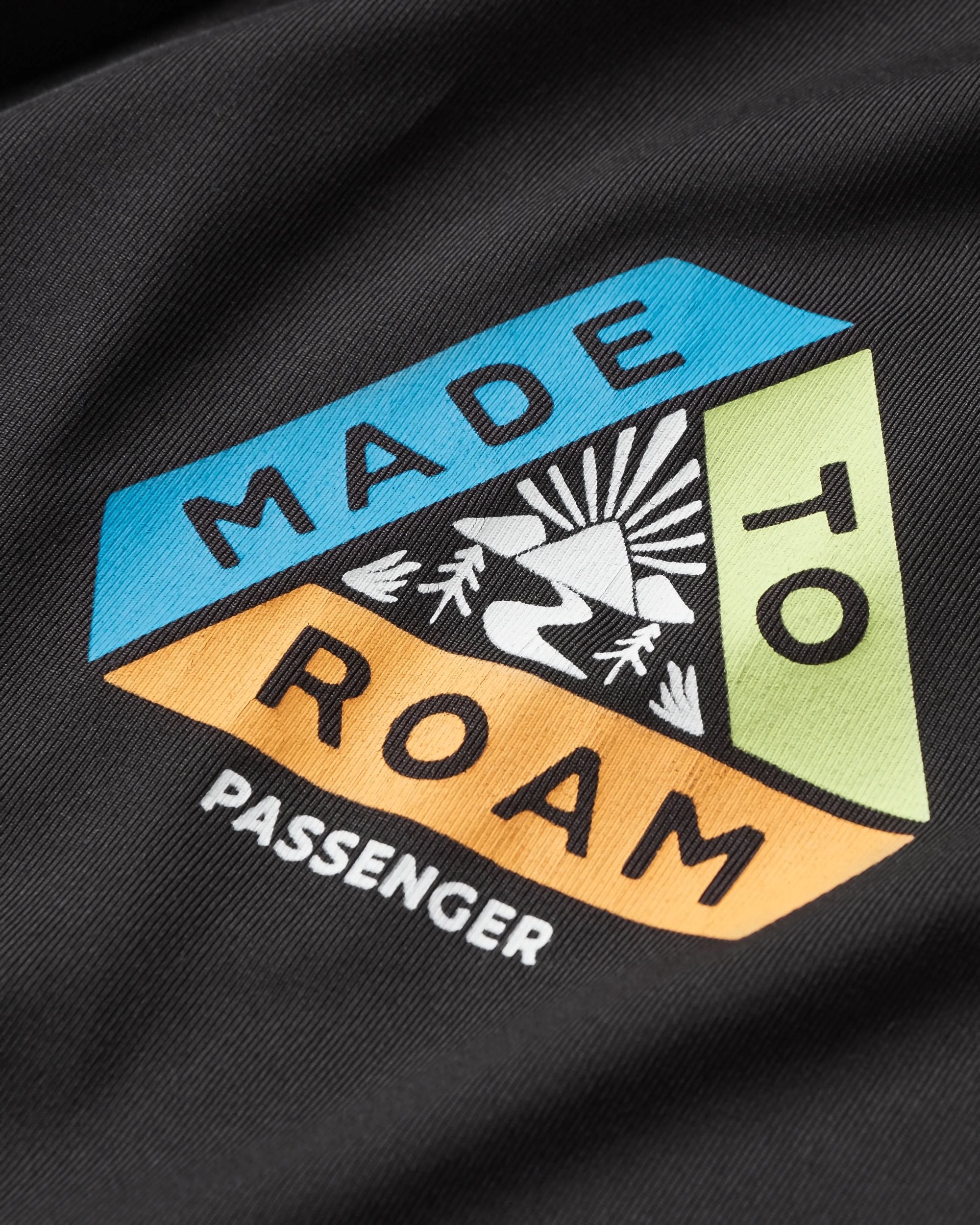 Twist Recycled Active Vest - Black - Flatlay