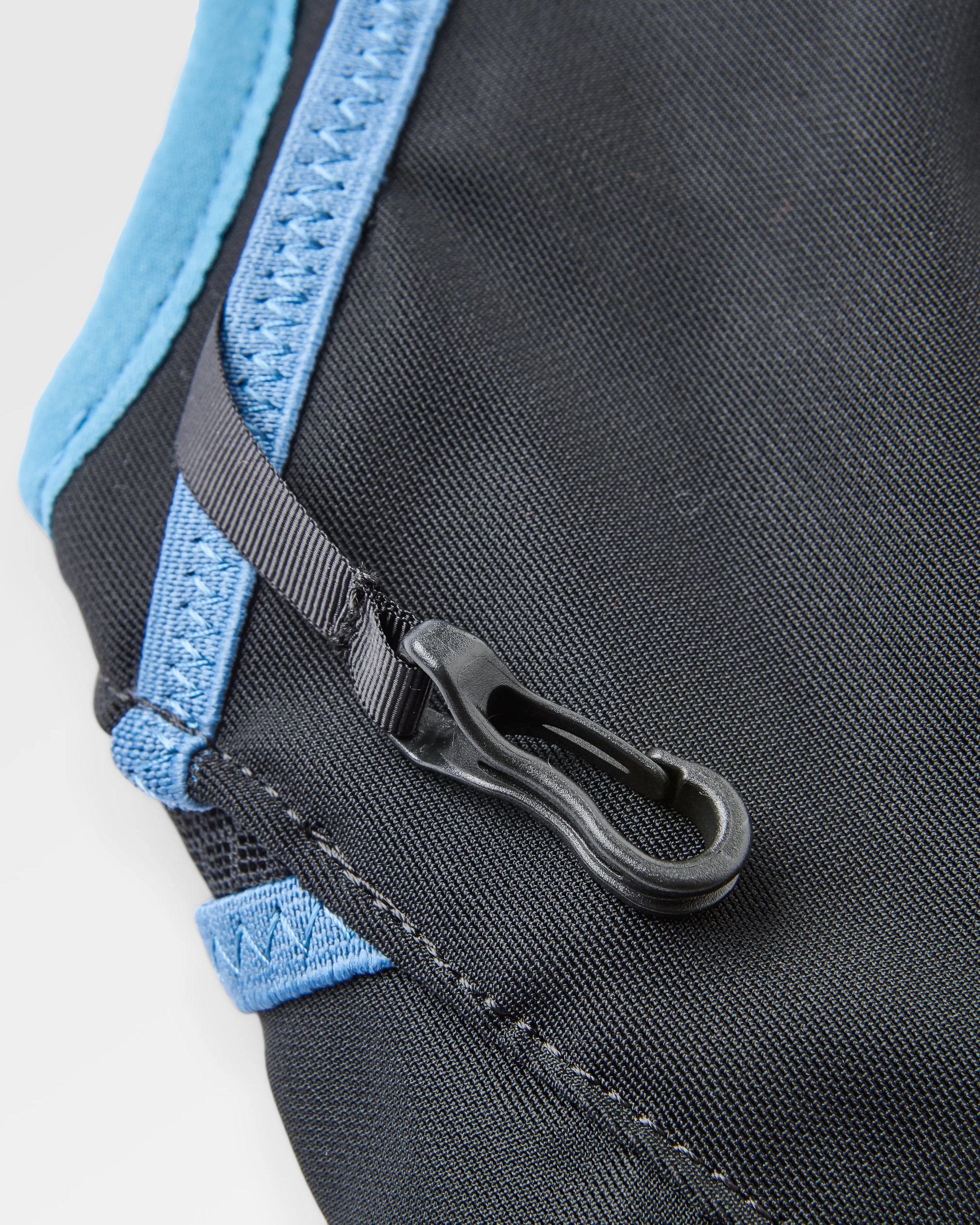 Traverse Trail Vest Black – Passenger
