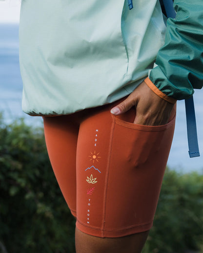 Mantra Recycled Active Short - Baked Clay - Lifestyle