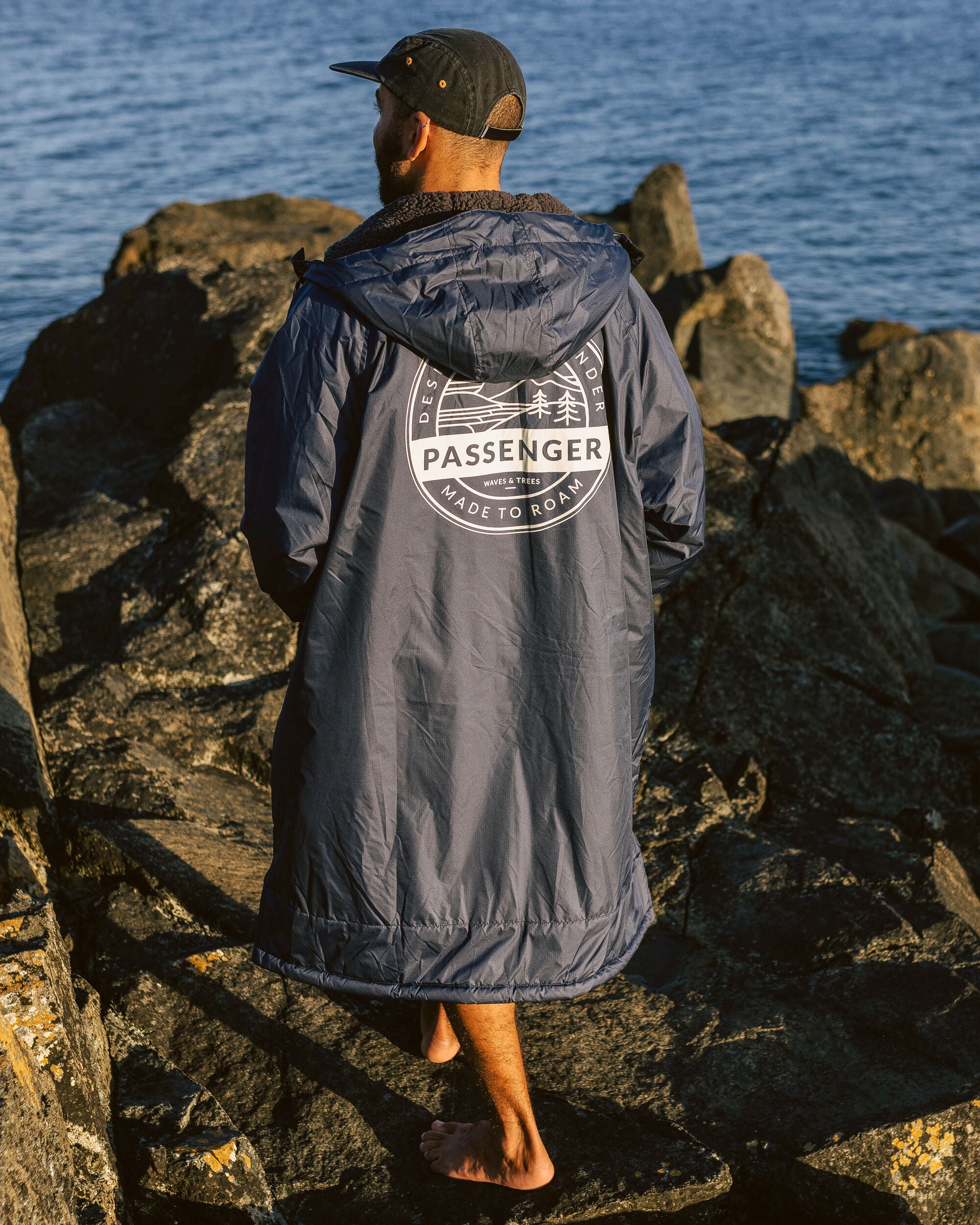 Waves Recycled Sherpa Lined Changing Robe Rich Navy – Passenger