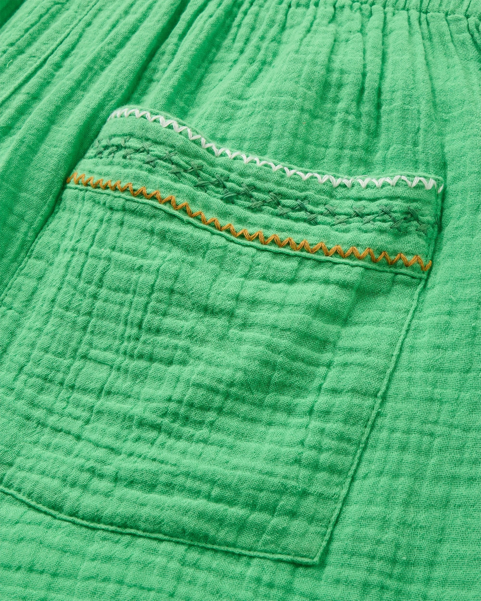 Waveney Cotton Short - True Green - Flatlay