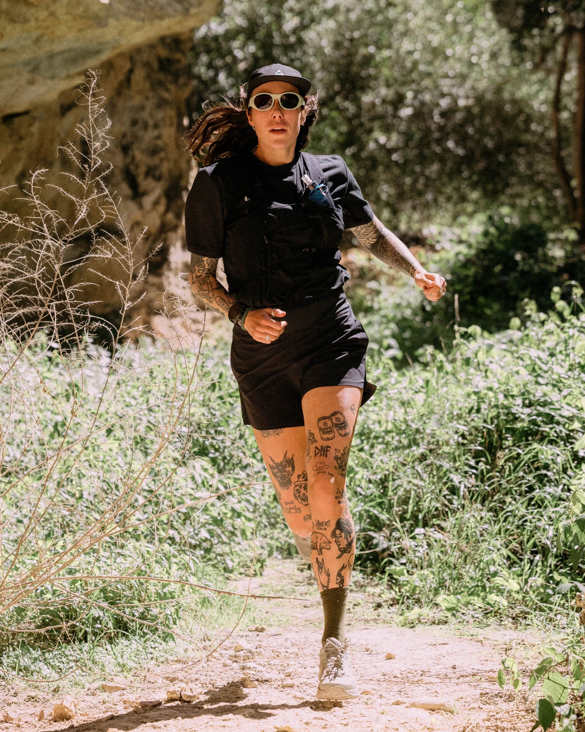 Roundtrip Trail Short 5" - Black - Lifestyle
