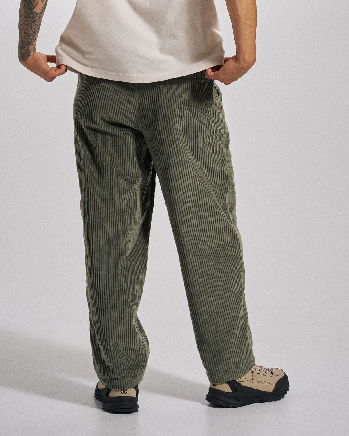 Bracken Lined Trouser - Dusty Olive - Studio Model