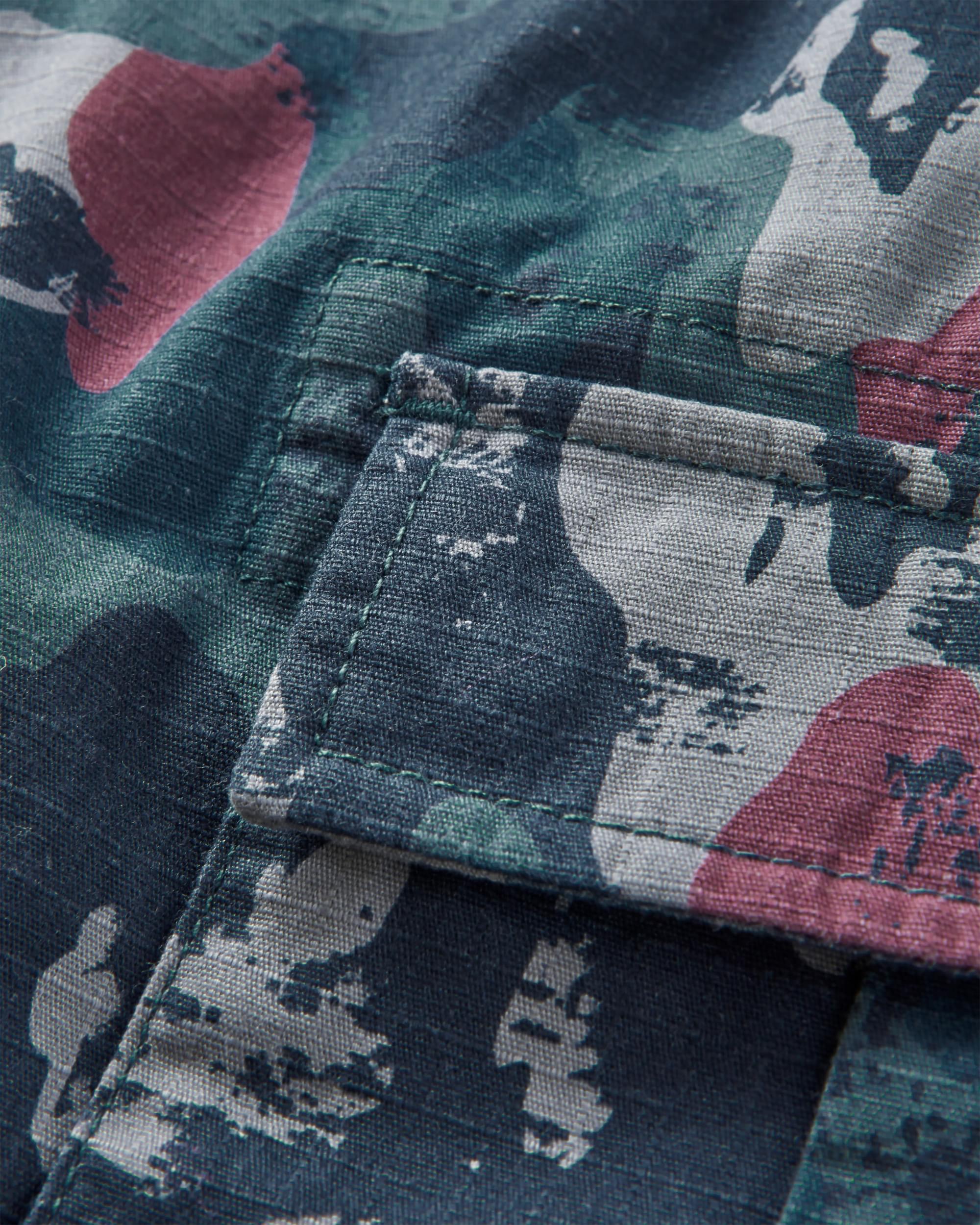 Adventurer Cargo Cotton Short - Sycamore Camo - Flatlay