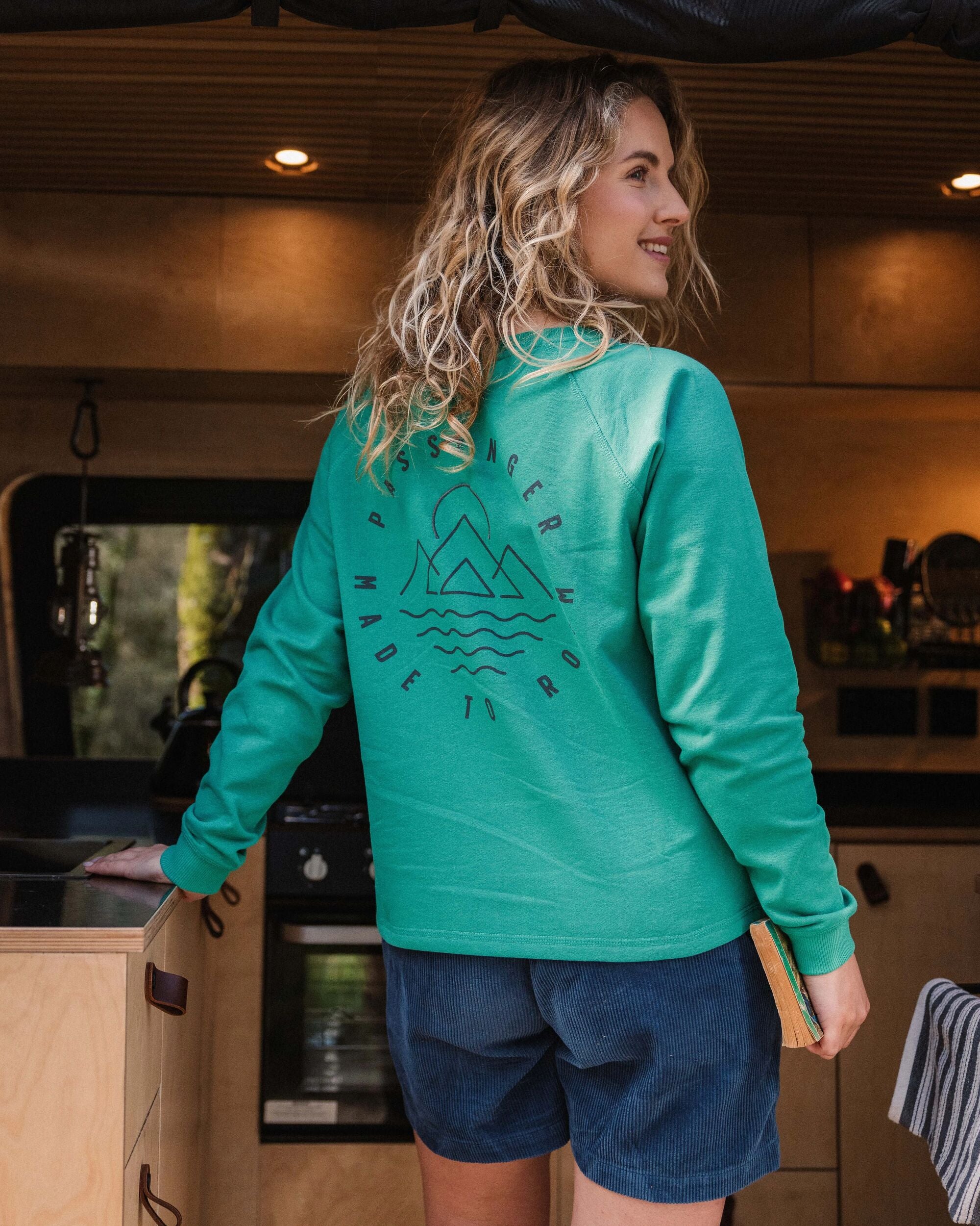 Remote Recycled Cotton Sweatshirt - Greenlake - Lifestyle