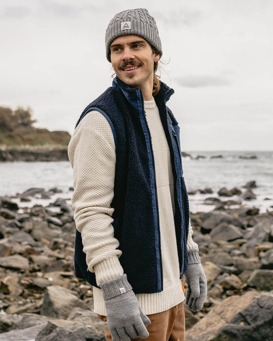 Canyon Recycled Deep-Pile Sherpa Vest Deep Navy – Passenger