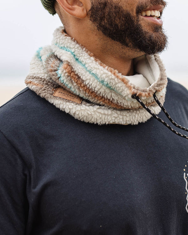 Male_Mulled Recycled Sherpa Fleece Snood - Warm Ivory Geo Pattern