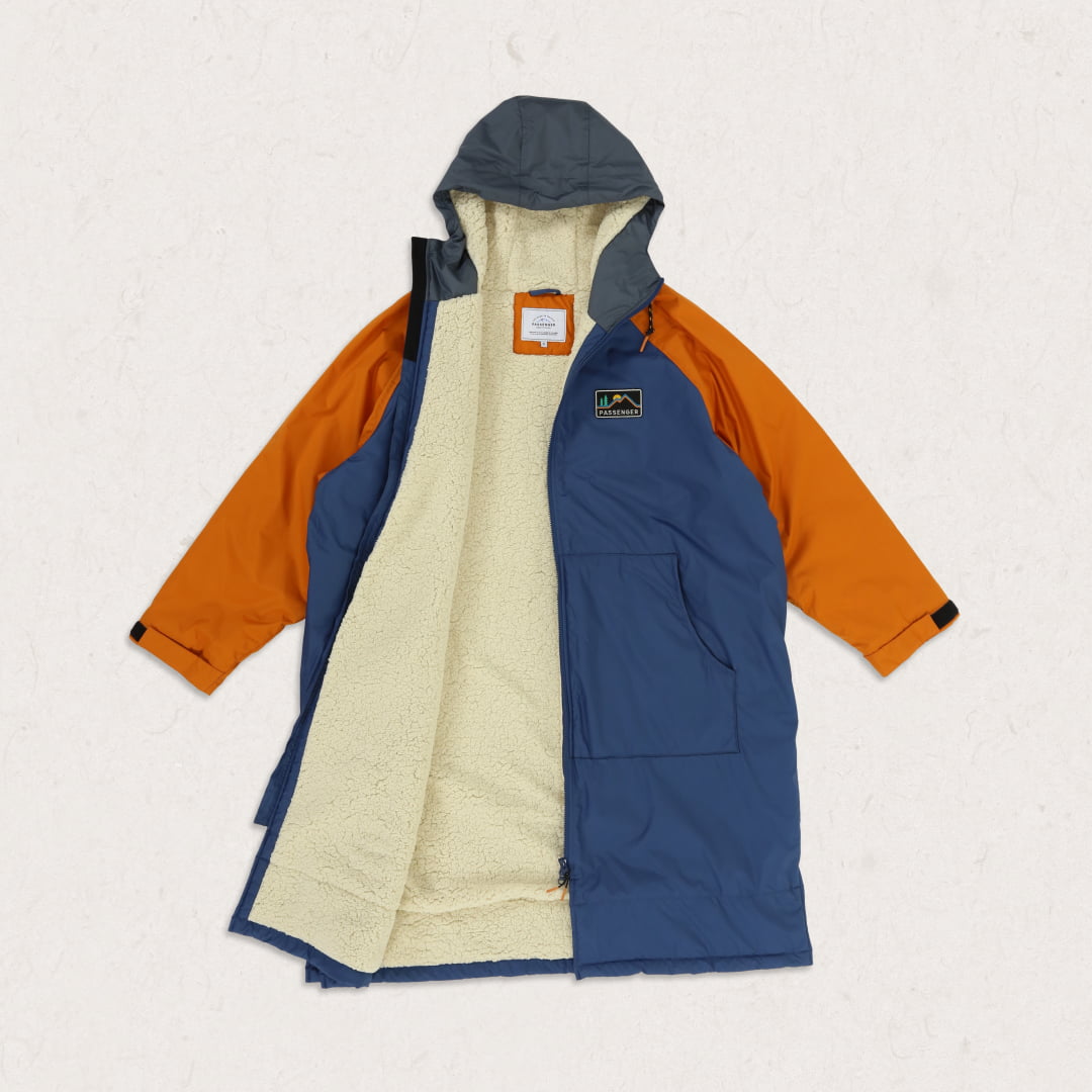 Roaming Sherpa Lined Changing Robe - Ensign Blue/Sunrise Orange