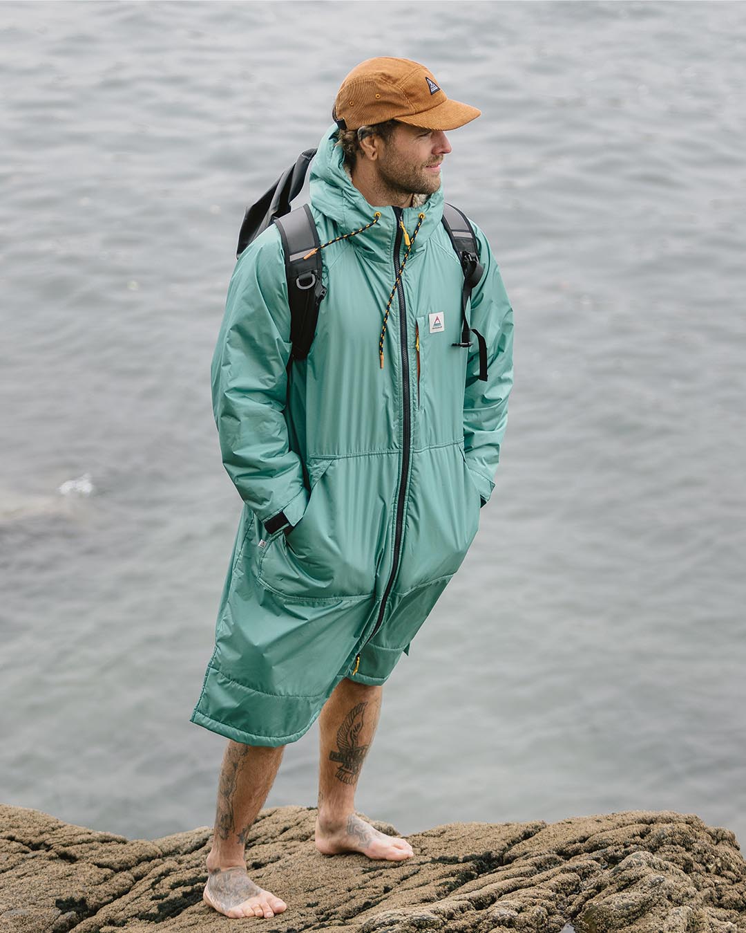 Male_Waves Sherpa Lined Recycled Changing Robe - Deep Sea